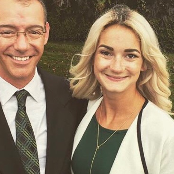 Meet your Posher, Zoe - Picture 1 of 1